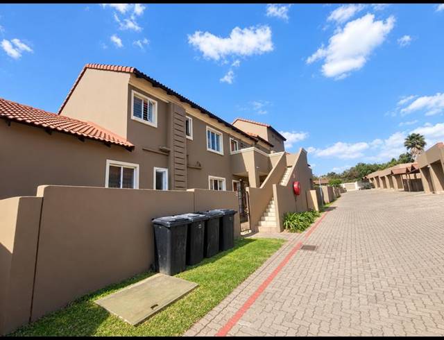 2 BEDROOM APARTMENT FOR SALE IN HALFWAY GARDENS